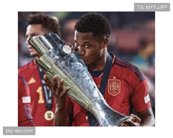 法蒂加盟布莱顿，英超新星未来走向引热议