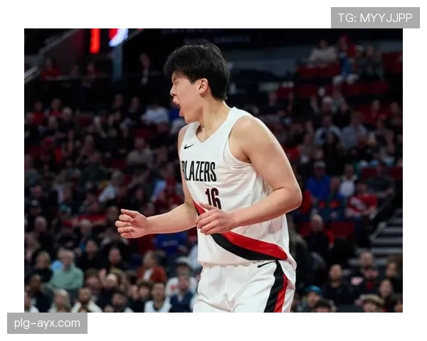 杨瀚森无球切入助攻提升球队内线配合效率明显